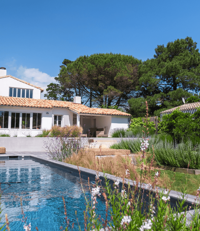 Massif fleurit, paysagiste Pornic. Création de jardin de reve, par au jardin des reves, paysagiste la plaine sur mer, paysagiste Pornic, La bernerie, préfaille, saint michel chef chef, saint brevin les pins